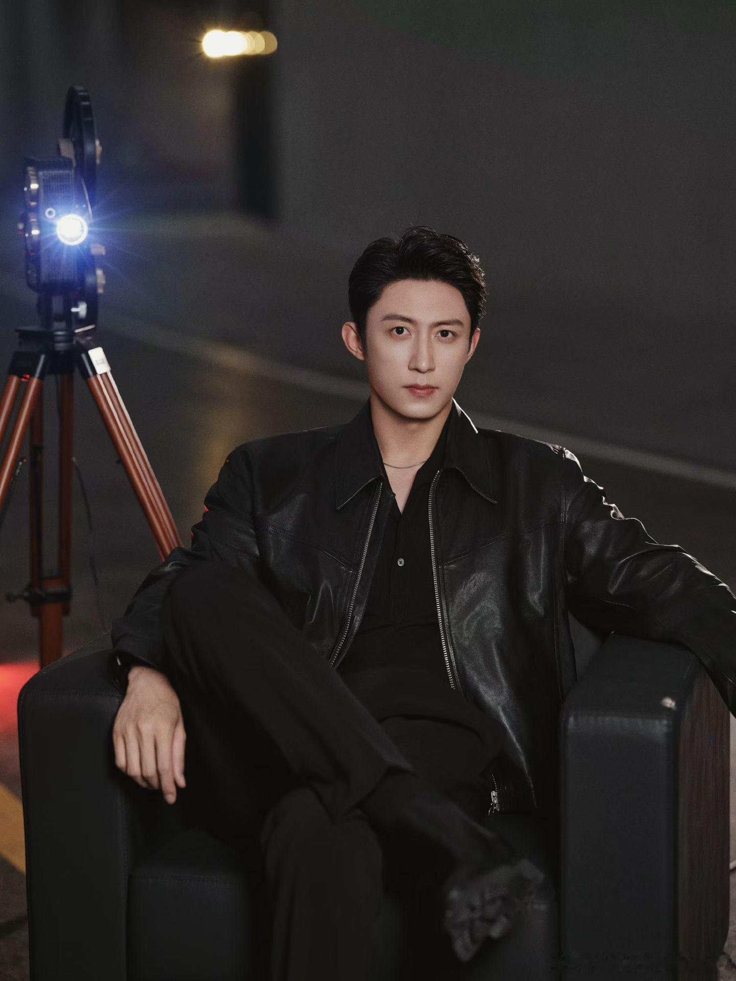 黄景瑜 昨晚的启境gt7 首次亮相发布会上，被力邀成为启境品牌全球形象代言人的黄