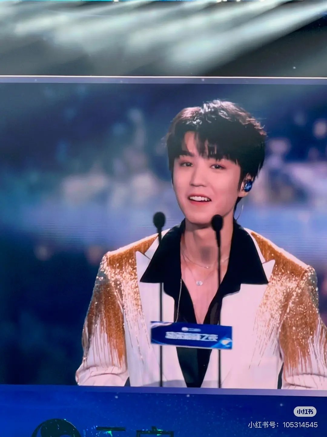 只能说时光是把杀猪刀吧…曾经眼里有光的王俊凯，现在怎么完全没灵气了，真的好怀念以