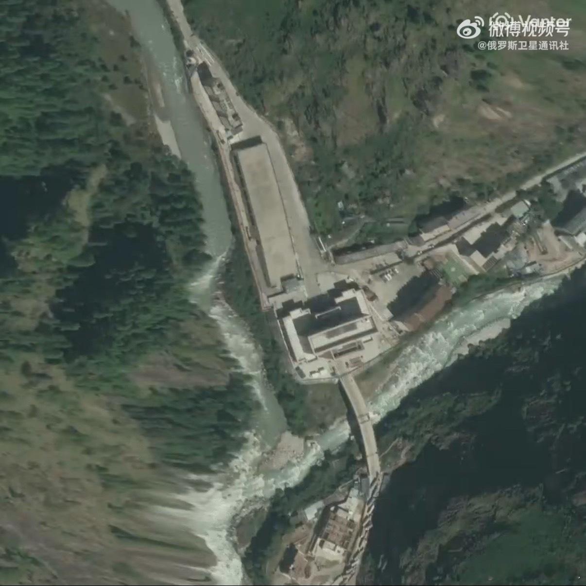 尼泊尔山洪已致579死1924失联卫星对比图很直观了。一方小家园，就从未存在过一