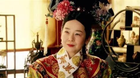 1884年，慈禧太后年满五十岁。 
 
这一年的寿辰，排场是真大。各省督抚早早打