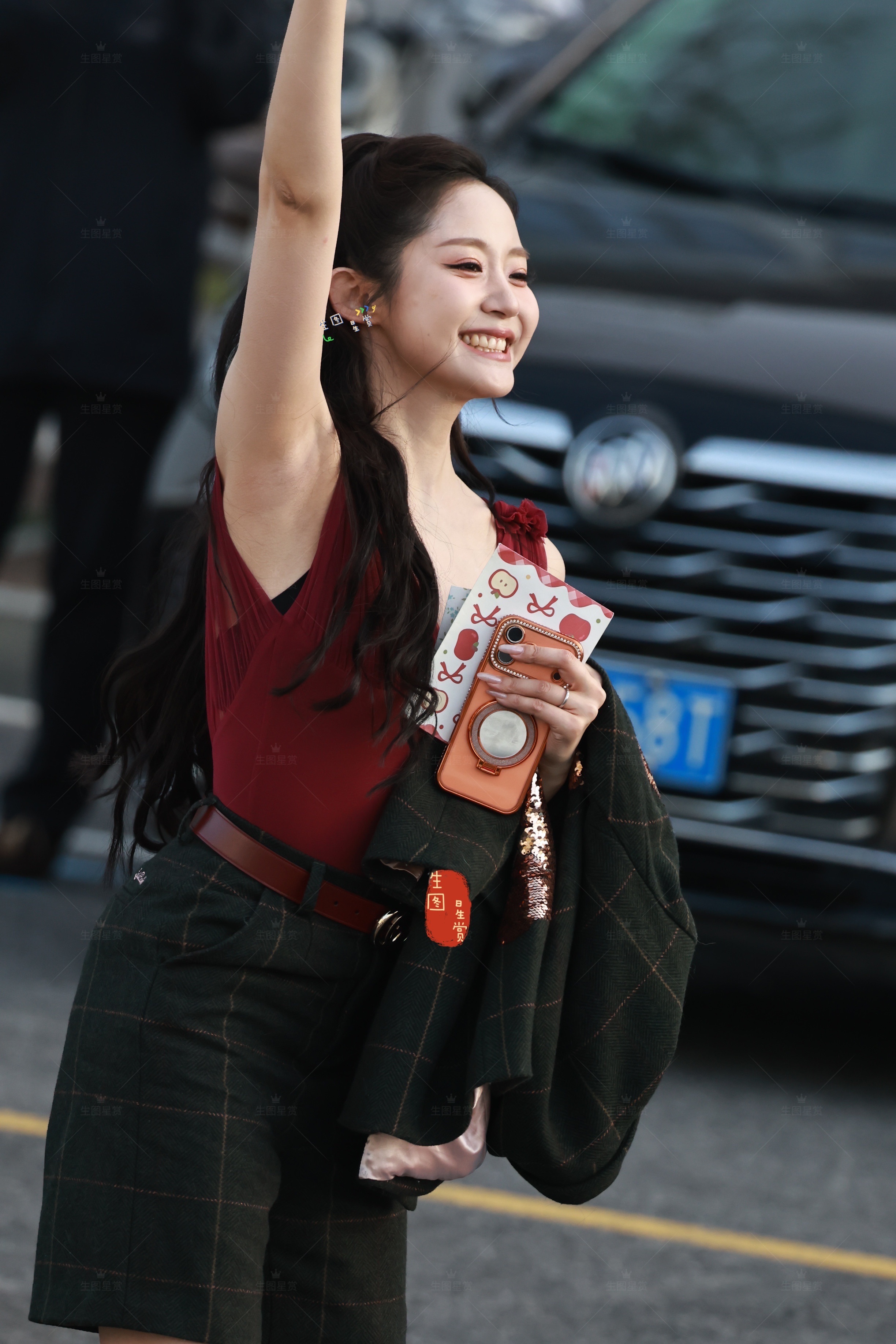 万千惠今日乘风2026 浪姐上班美出了新高度