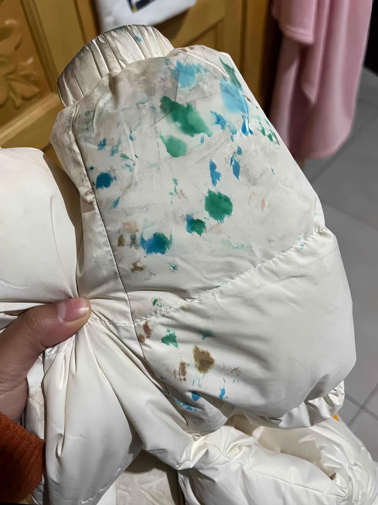 十岁女儿，让我思考人一是否要孩子的意义…
孩子爱画画，给她报的美术，每周一节，去