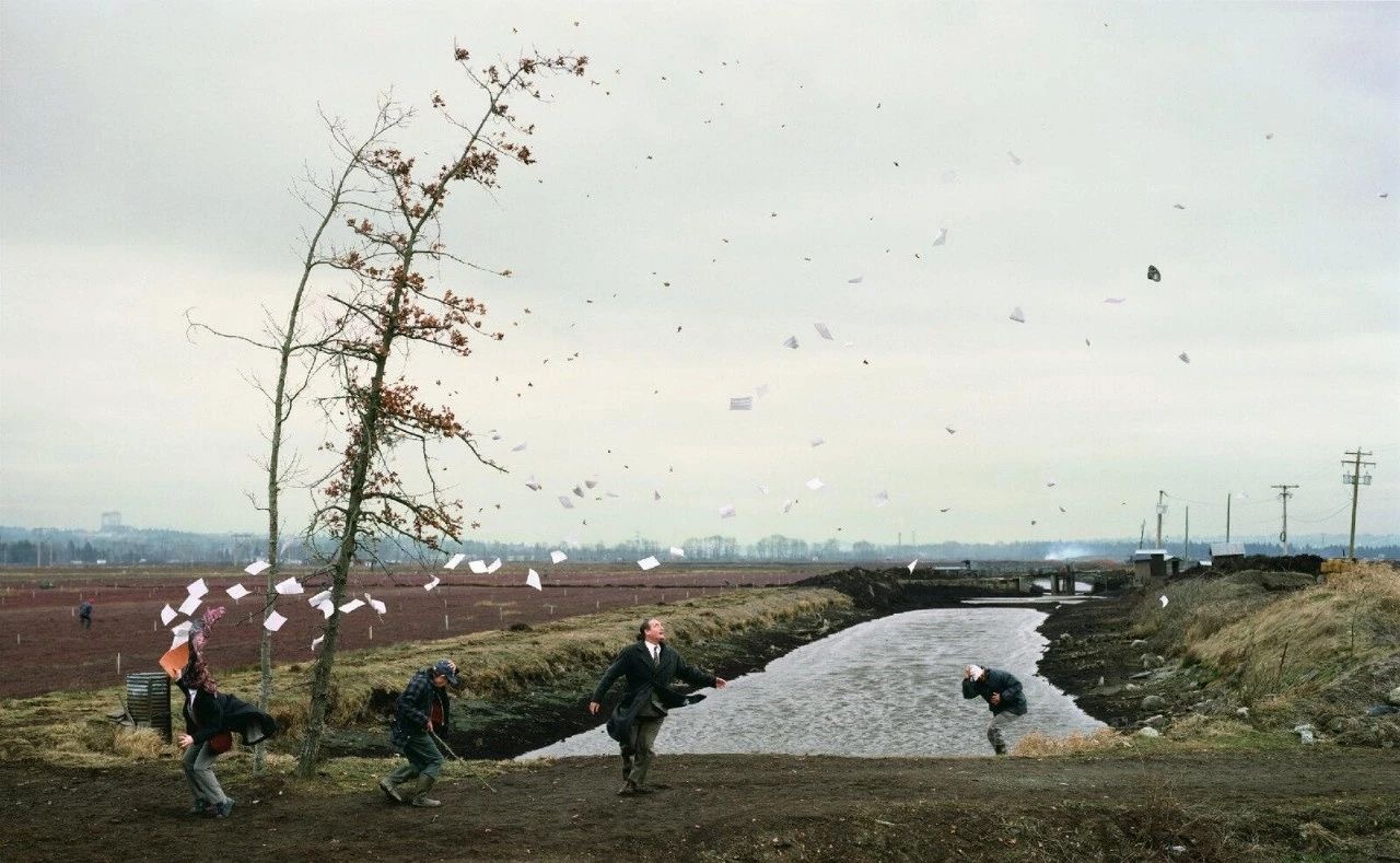 杰夫·沃尔（Jeff Wall）《一阵狂风（仿葛饰北斋）》1993藏英国伦敦泰德