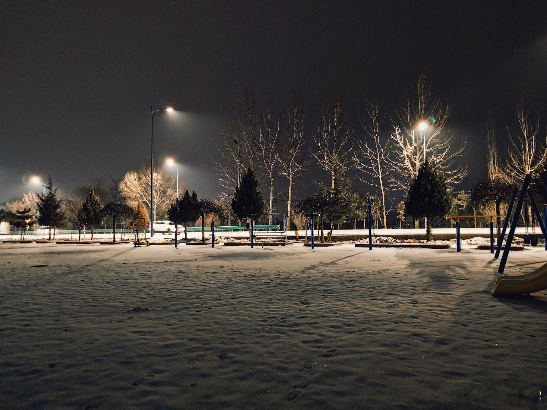 随手拍但你要知道，成长本就是一场一边崩溃一边自愈的旅程。那些打不倒你的，终将使你