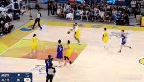 nba名人赛 NBA聚星名人赛杭州站，聚星队与名人队的比赛火热进行中。首节比赛，