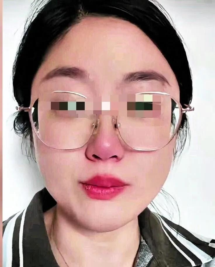 山东一女子被丈夫锁在屋里整整三天，没吃没喝，邻居听见哭声报了警，民警进门之后，看
