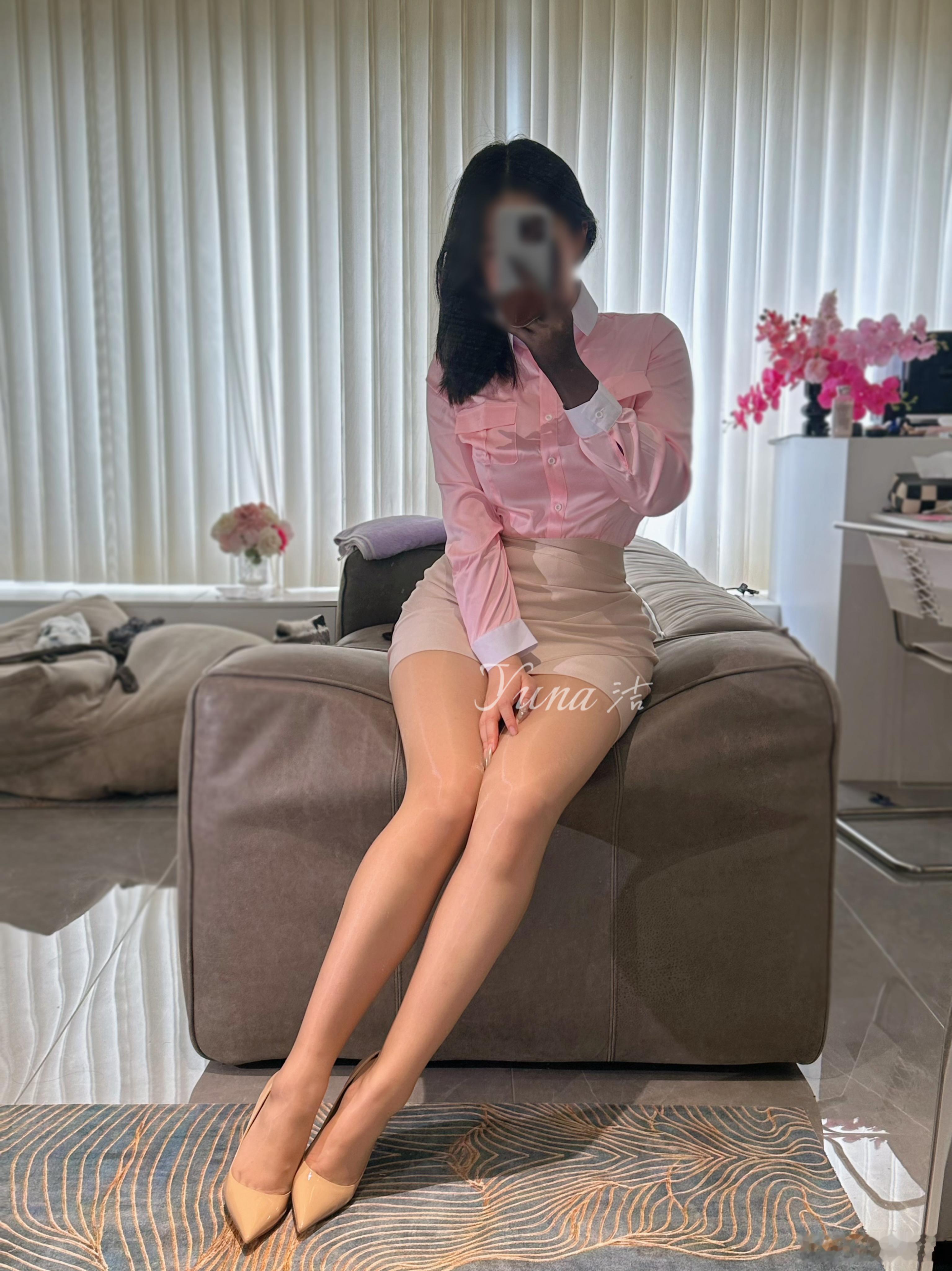 涞觅润丝 请问有什么可以帮您 ​​​