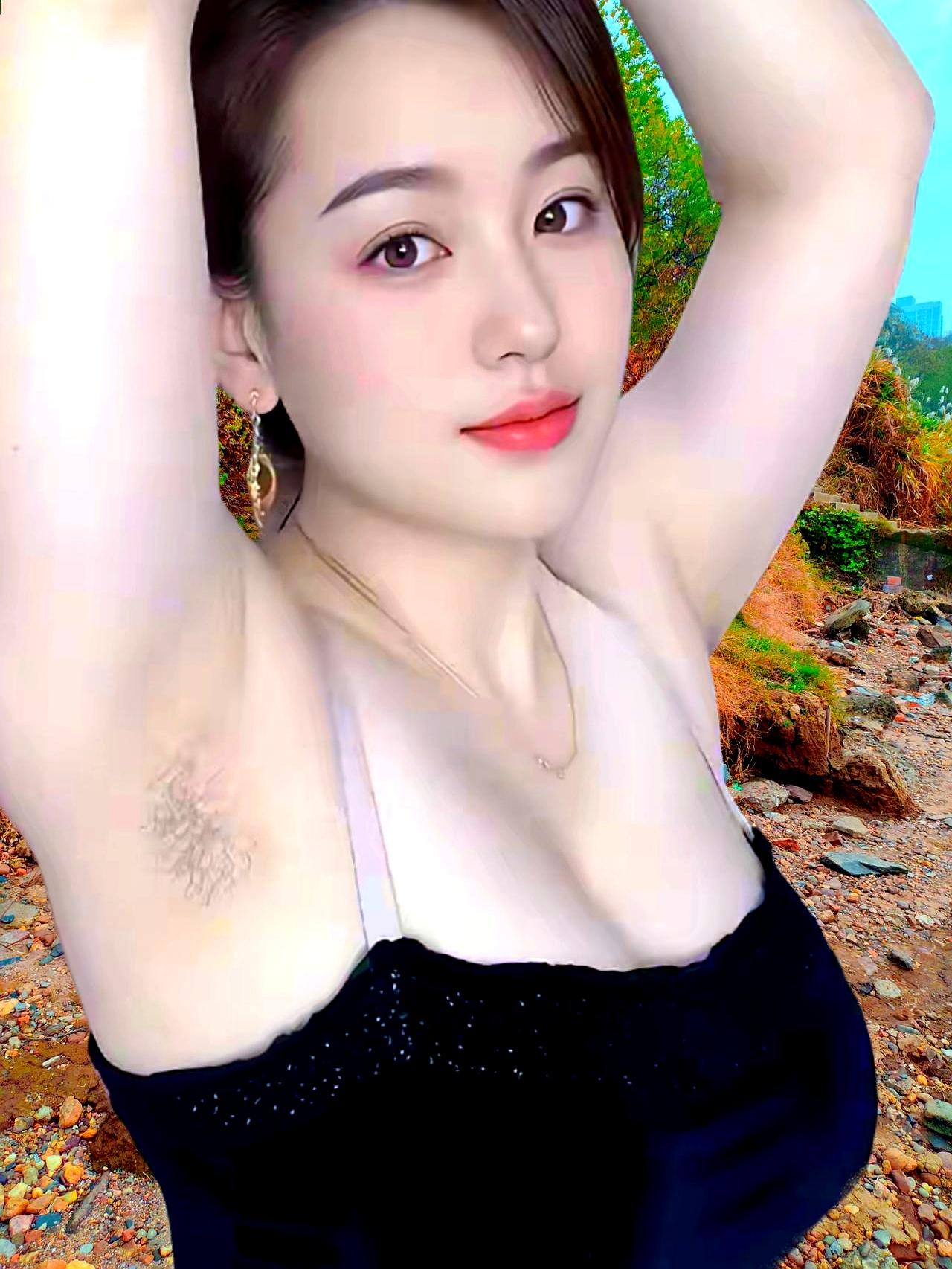 刚才看到一句话，直接给我整笑了，但笑完又觉得挺悲凉。
说现在离了婚又后悔的女人，