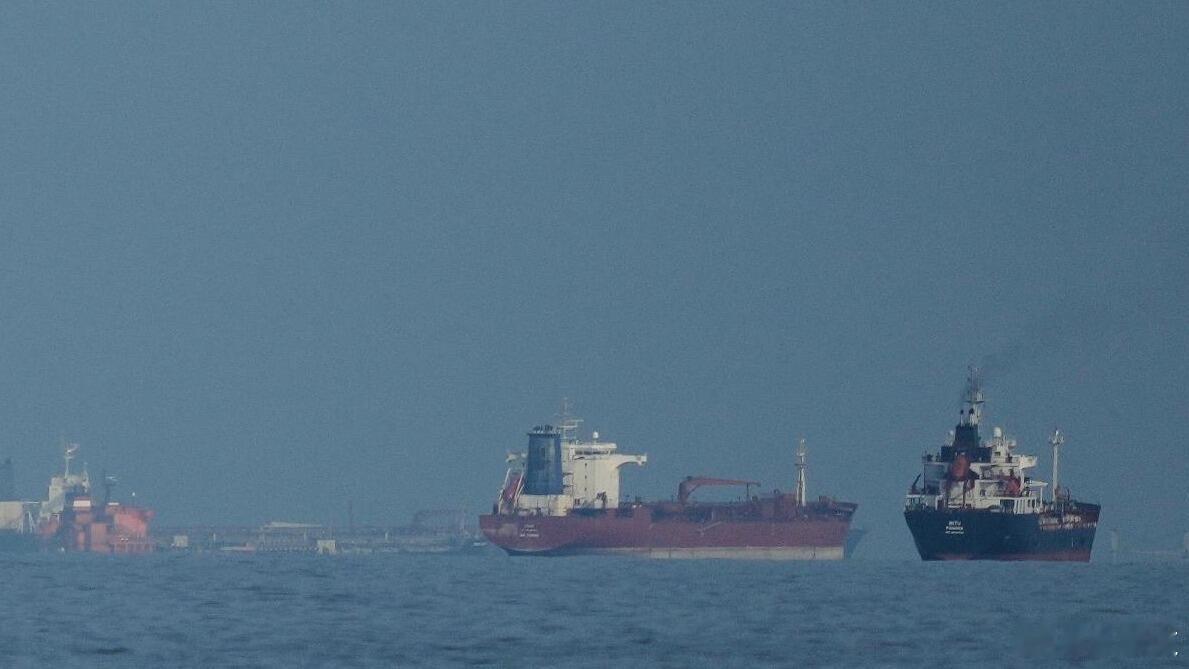 美军武力拦截伊朗货船 当地时间2026年4月19日，美国总统特朗普在社交媒体发文