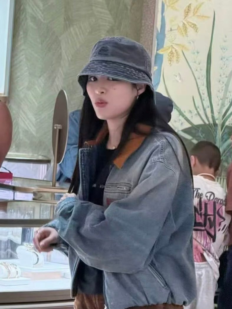 妻妻！不要忘记支持CEO的KS 