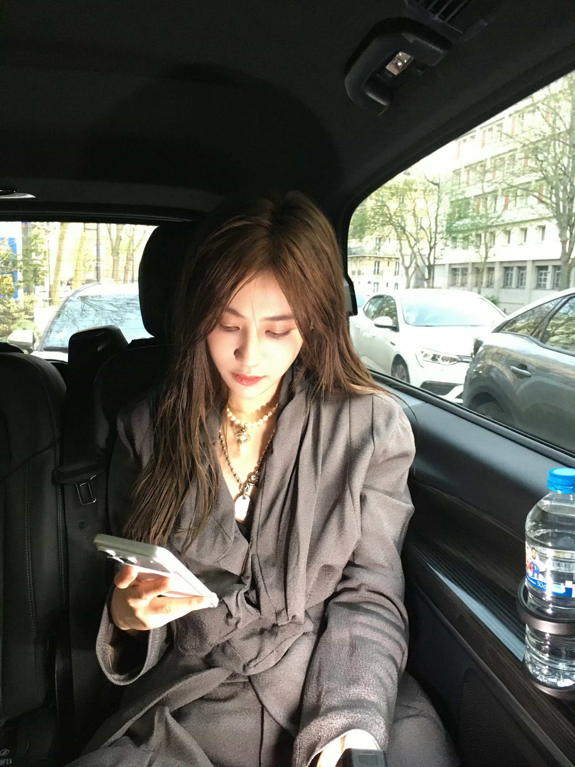 网传袁一琦面试花少8 🍉袁一琦作为天娱传媒旗下00后艺人，真的太适合去花少8了