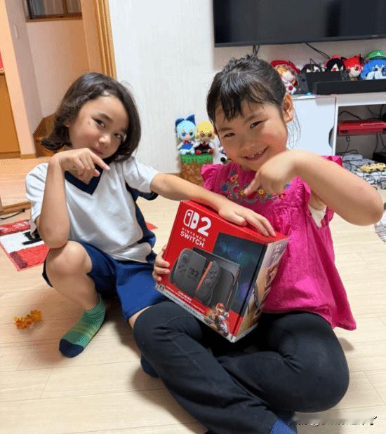 【岛国也有游戏妖魔化？】日本网友近日围绕“游戏到底会不会毁掉孩子”展开热议。一位