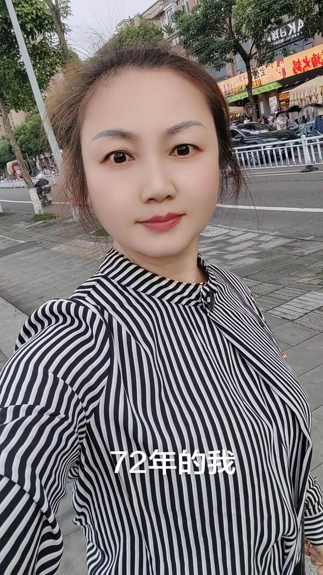 减龄穿搭，穿出自己的风，心态好。一切都好！记录一下每天的自己