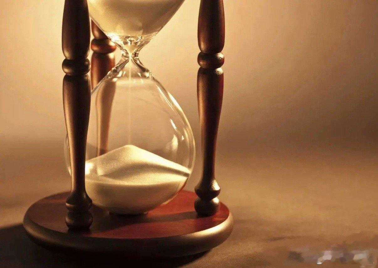 交易里，“等”和“慢”远比你想的重要。很多人亏钱，不是不会看行情，而是总怕错过。