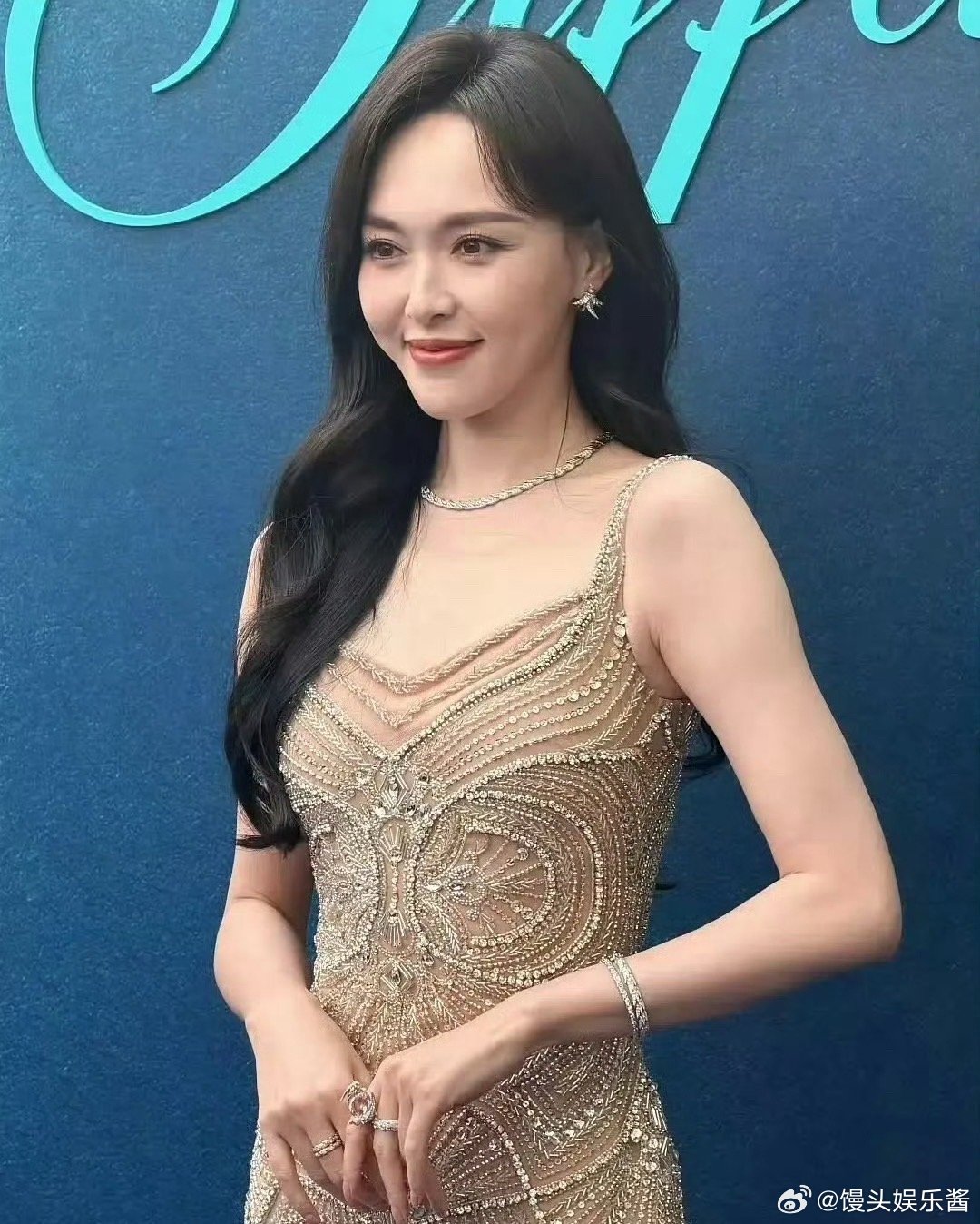 宋雨琦、唐嫣今日线下活动图，谁赢了 