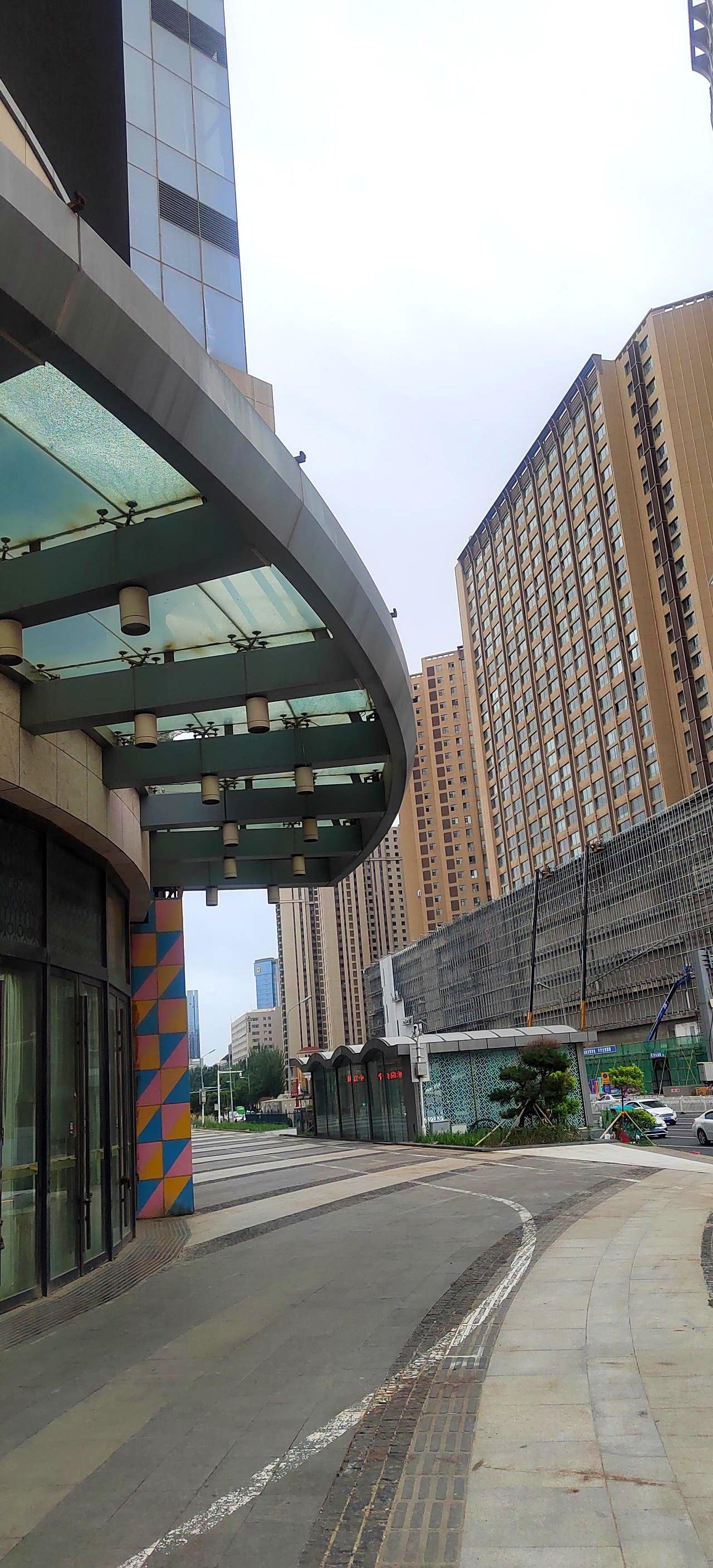 通许县实验中学这几个字，最近又被翻出来时，很多人才发现，原来把一所县中学守住、带