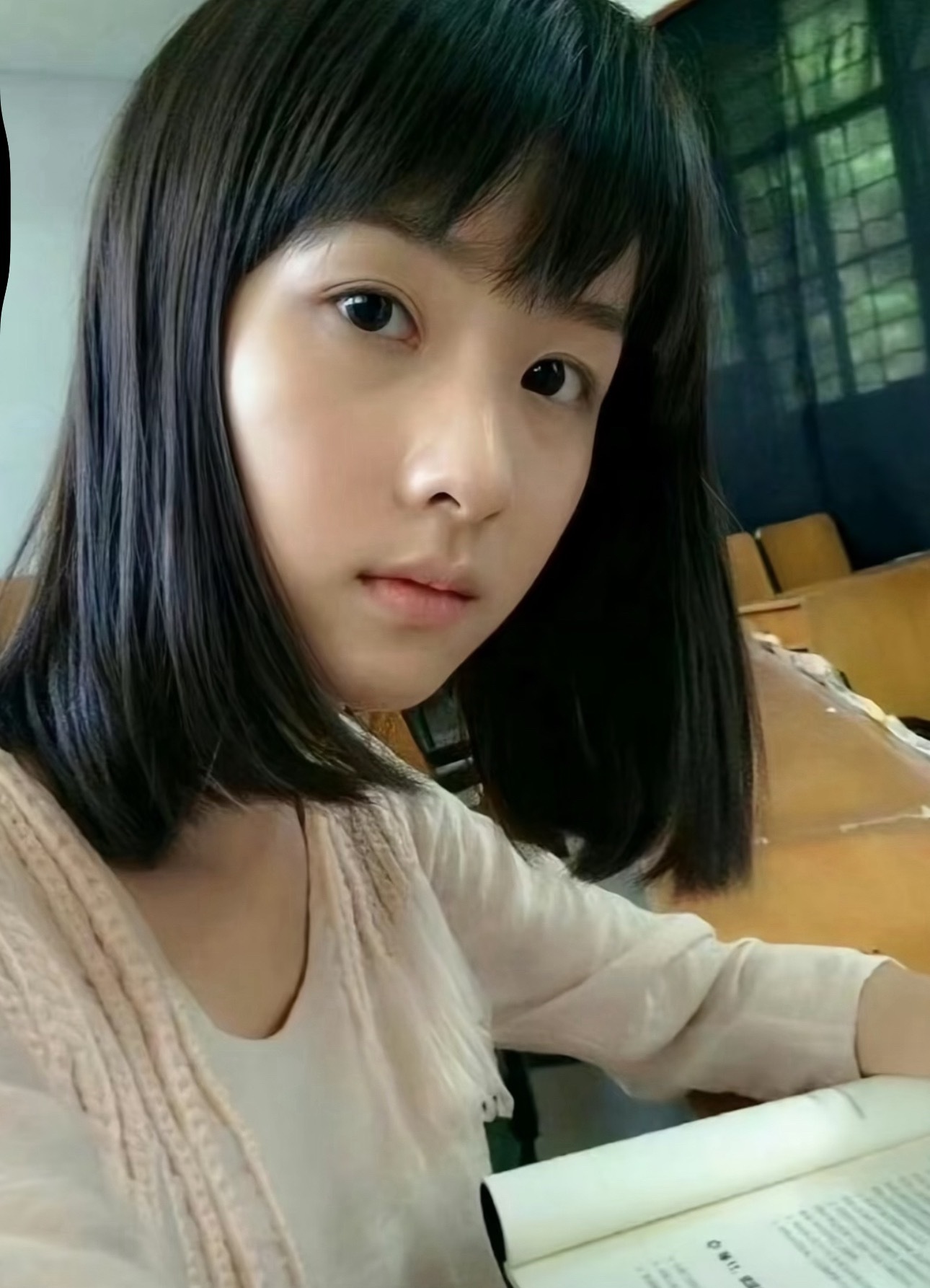 成为陈都灵，是我少女时期的一种英雄主义这句话是写给嘟嘟的原创梦女文里的，我一直觉