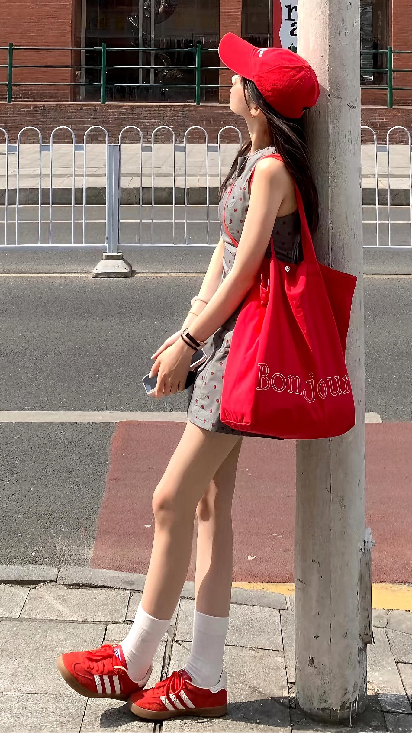 红色就是热烈的夏天。