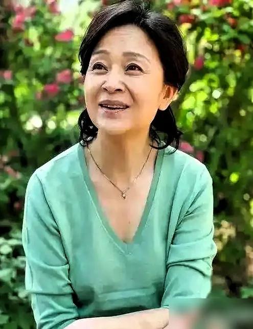 六十八岁的演员刘莉莉当年可是非常出名的演员，那时候演的二嫂非常深入人心。
现在已