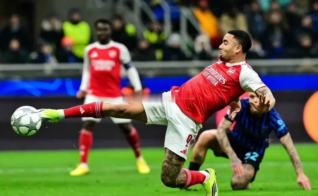 国际米兰1比3阿森纳3:1！阿森纳攻陷梅阿查，7连胜提前出线，送国米欧冠尴尬3连