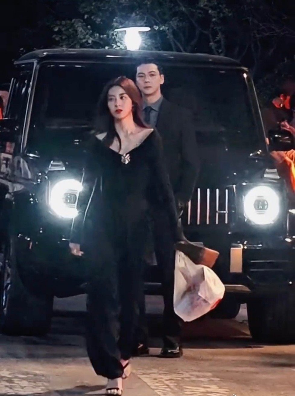 真没人觉得万鹏作为女二和陈伟霆更有CP感吗？ ​​​