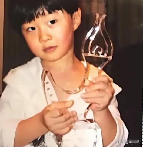 能一眼认出他来，说明你没少看真人秀[笑]