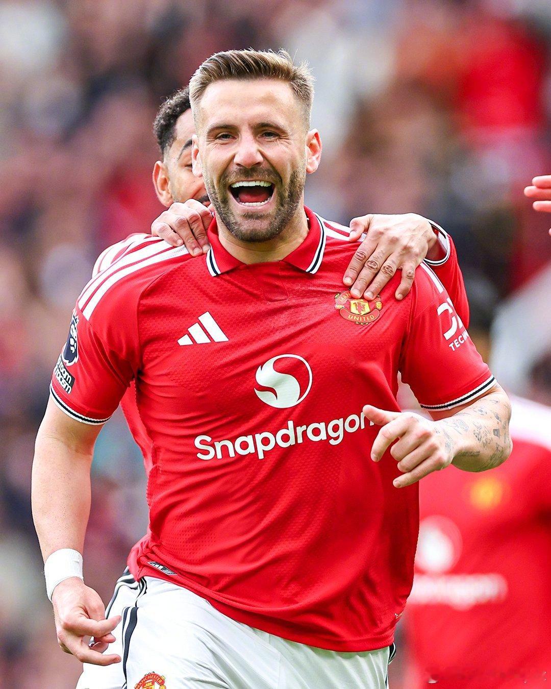 卢克肖自2023年1月以来首次取得进球⚽铁树开花。ManUtdspot曼联vs诺