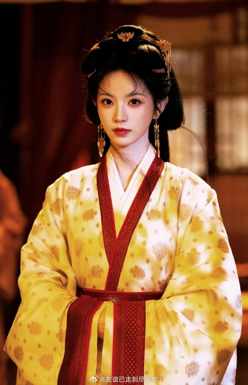 🍉：《我欲乘风》田曦薇孟子义二选一，剧组给两个人都递了本子，她俩演女主的概率最