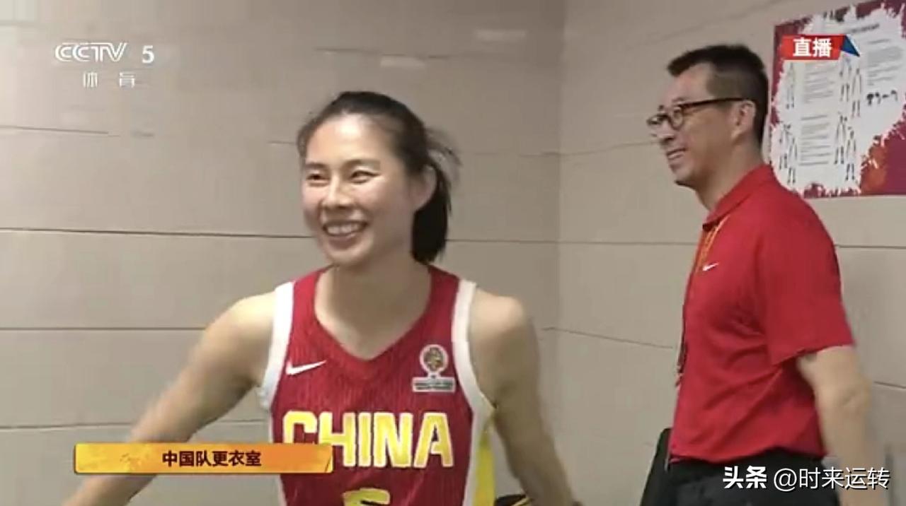 王思雨的外号叫“老六”这个称呼，今天晚上又一次被坐实了!
       中国女篮
