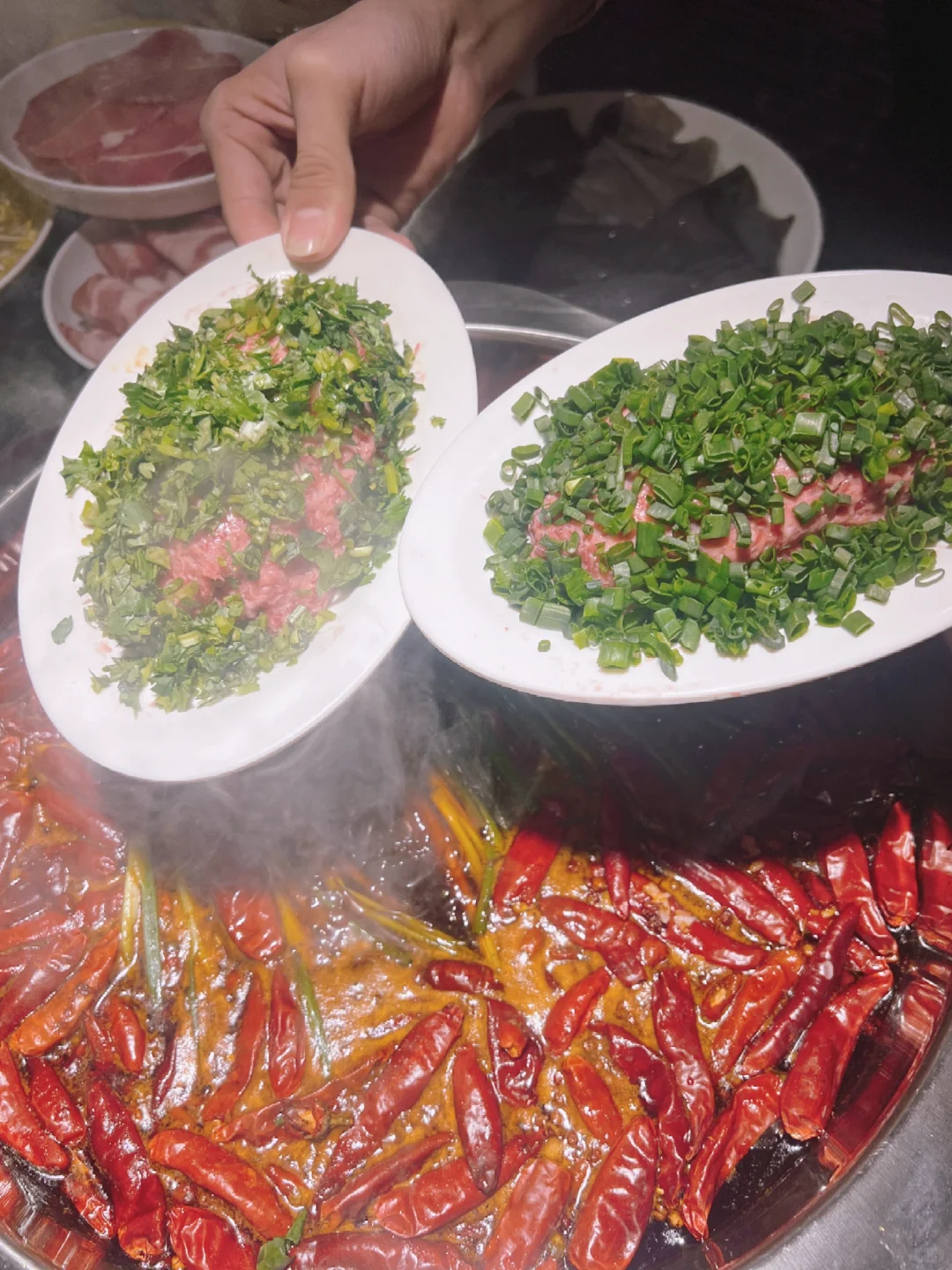 绍友老火锅，开启热辣之旅
