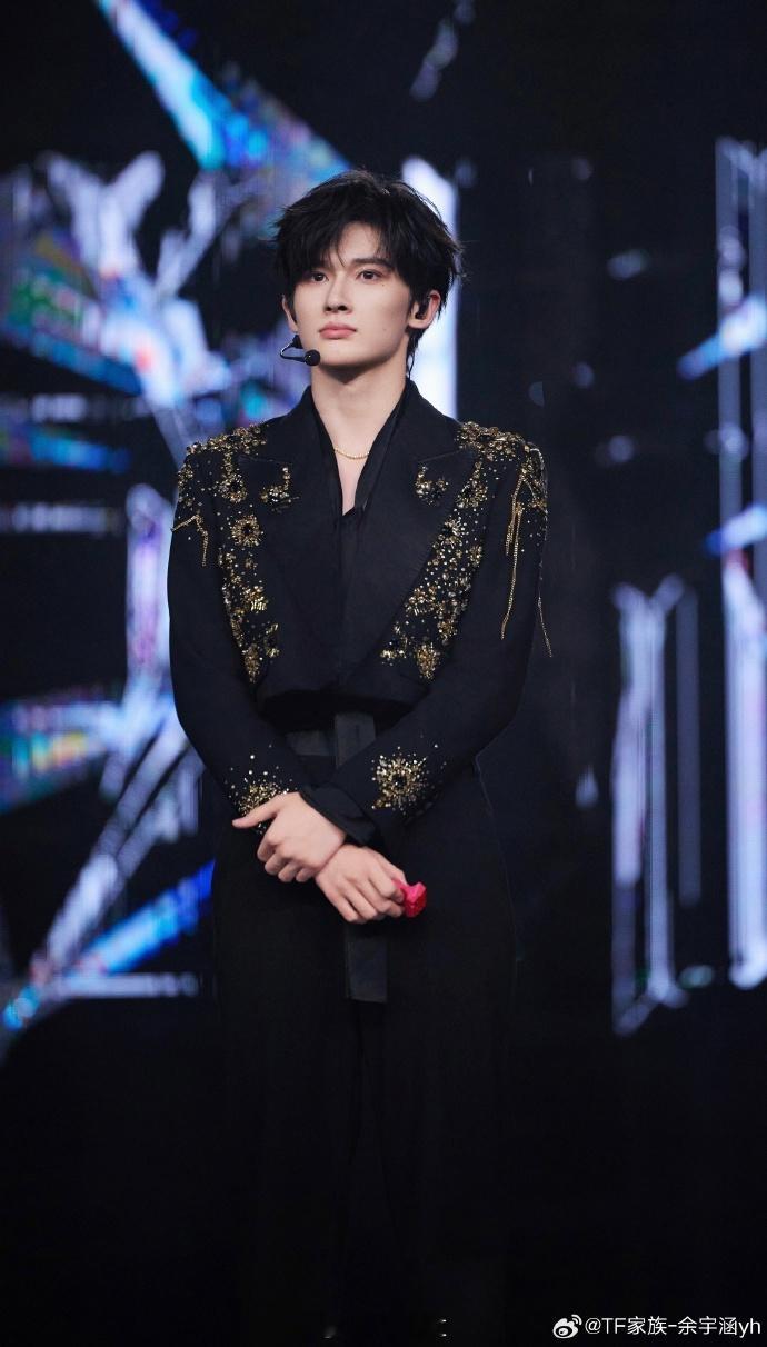 #TF三代认输舞台#看余宇涵的舞台表演真的很开心激动啊，也让我有了对他更深的认识