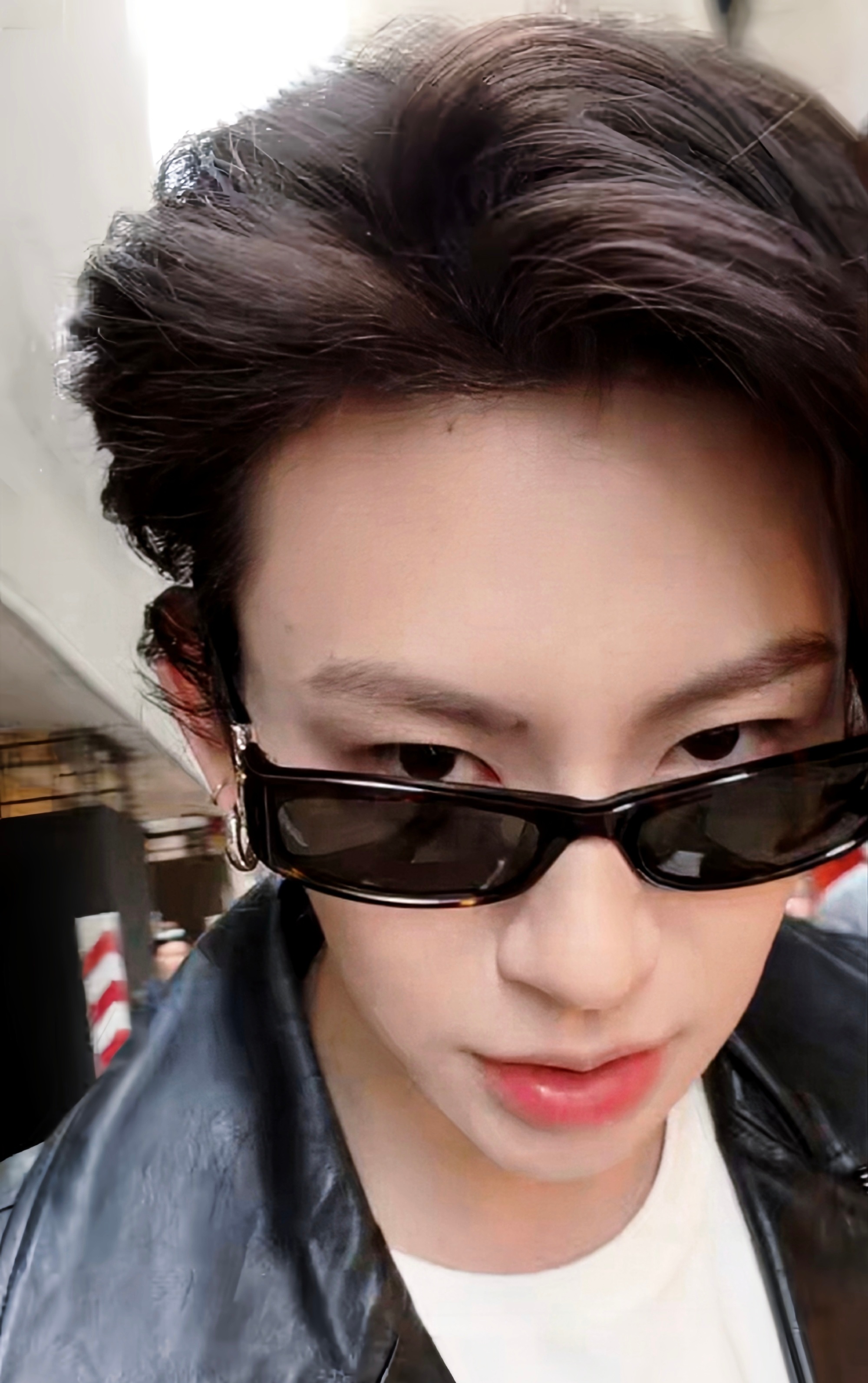 小鬼直播逛米兰此小鬼就这样直播带我们云游米兰！俩小时超长视讯聊天哎 逛吃聊天超会