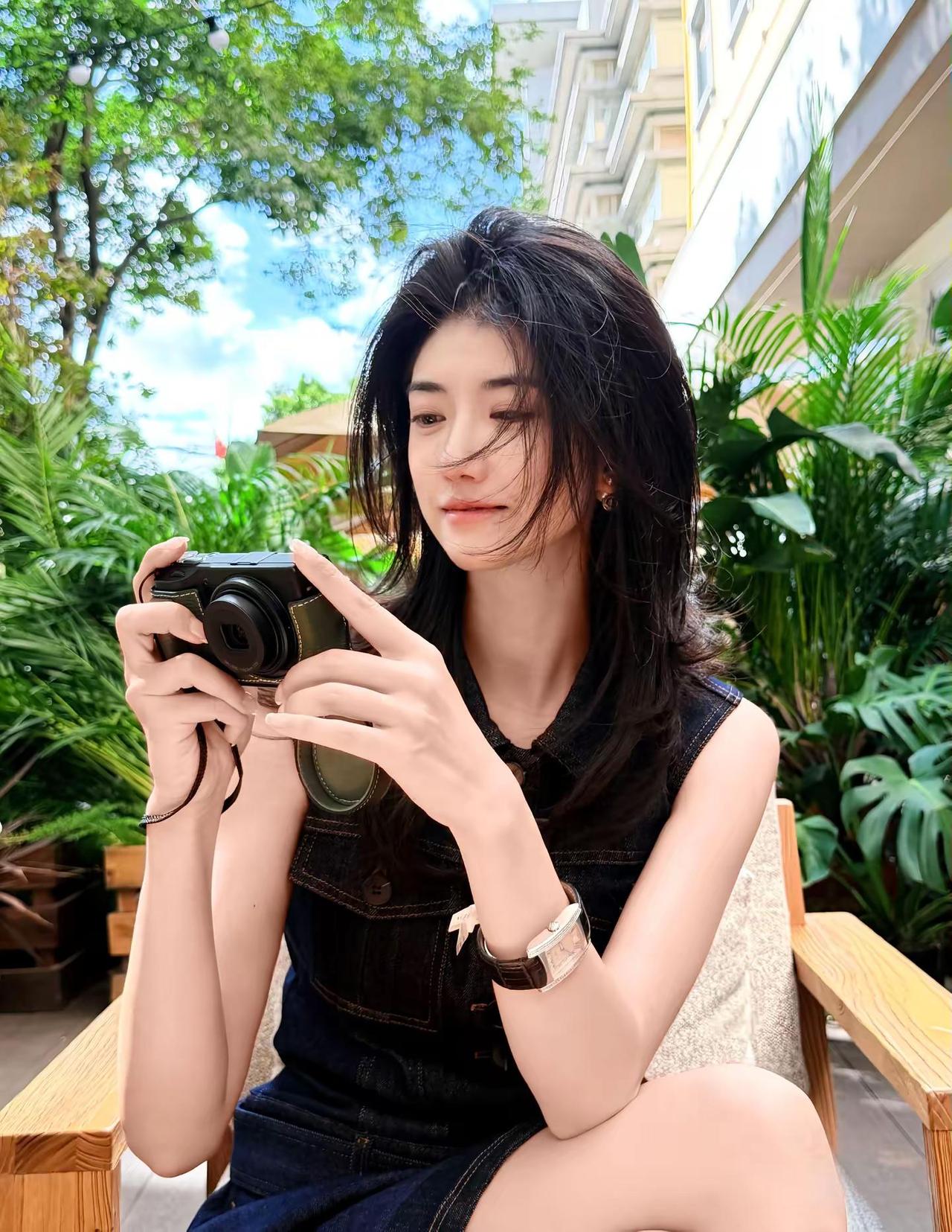 我在月光下许过情真 问你到底爱我有几分我的夏日ootd 集奢名品 奢侈品 昆明呆
