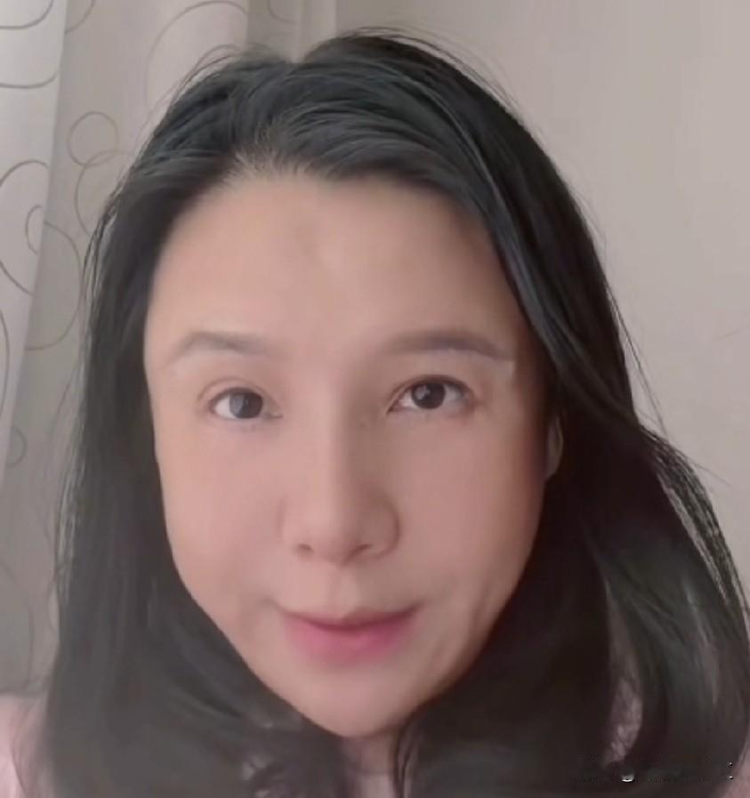 拒不认爱到主动炒过往！具俊晔翻出同居往事录综艺，作家陈岚的发问引全网争论！

昨