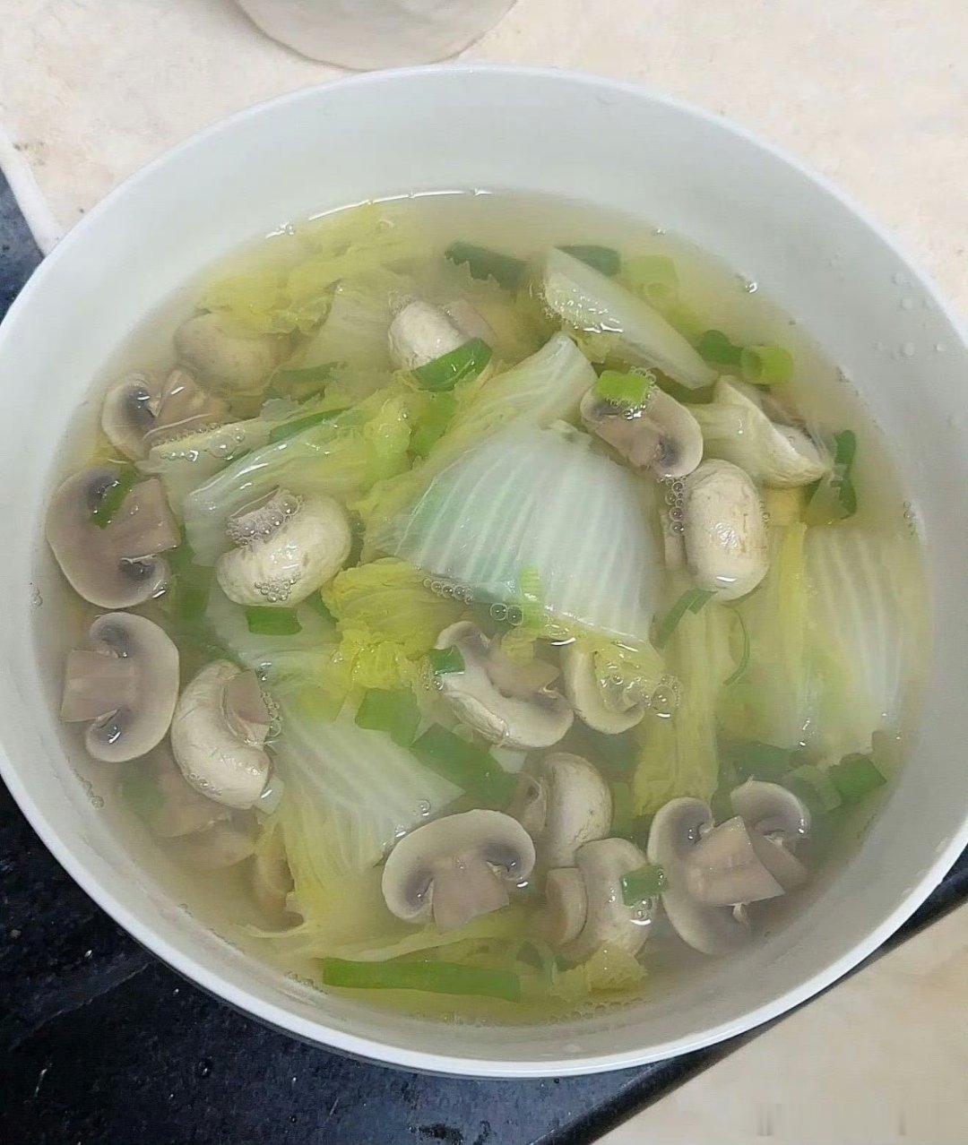 有时候难以理解瘦子的饮食习惯我很瘦啊，图片这种汤看着还不错，但是让我天天喝我也受