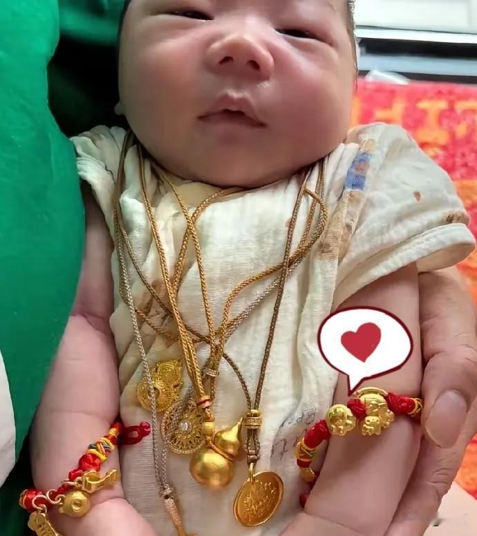 女儿为了婆家面子，
逼年迈母亲拿50克黄金办满月
家里马上要办外孙的满月酒席，本