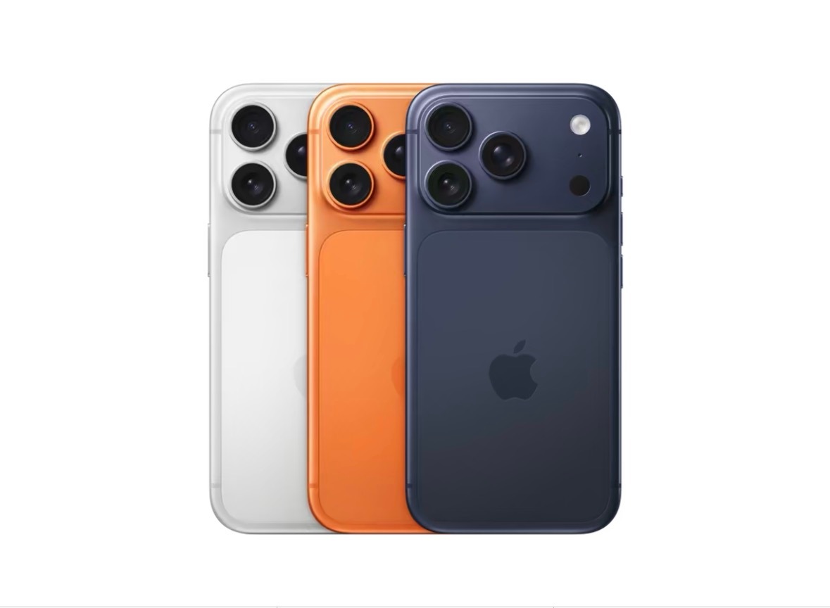 iPhone17 Pro系列的颜色在我这里的排位是橙色>银色>蓝色（你们呢？）橙