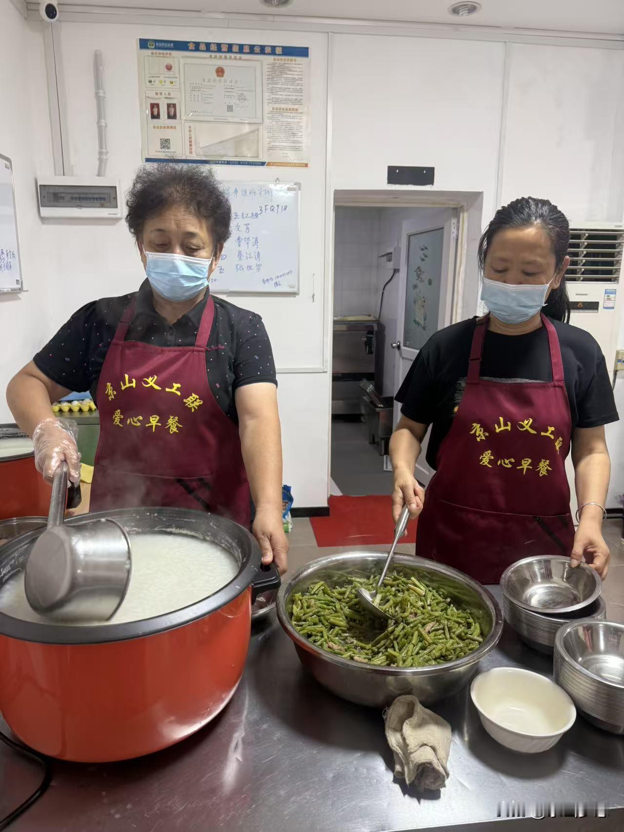 京山，总有一群人在默默地奉献，他们的爱心坚守，温暖了无数个象我一样普通的灵魂！