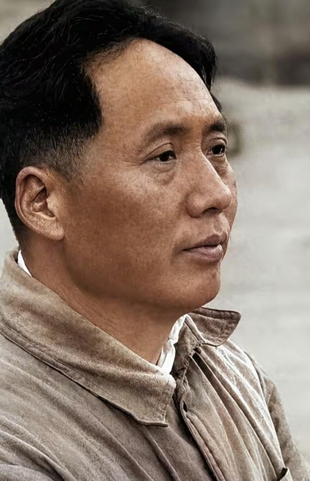 分享感动老照片伟大领袖毛主席这张老照片拍的真好，我是第一次见到，非常珍贵，值得收