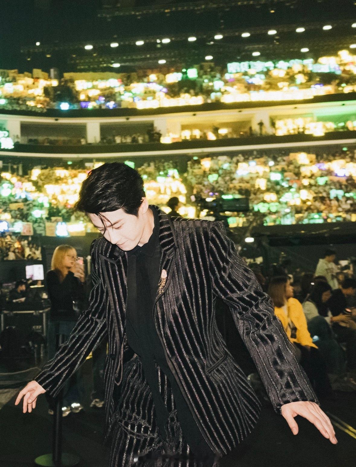 背后的萤火星河与你永远为伴檀健次有自己的爱你老己jct檀健次第三张音乐专辑