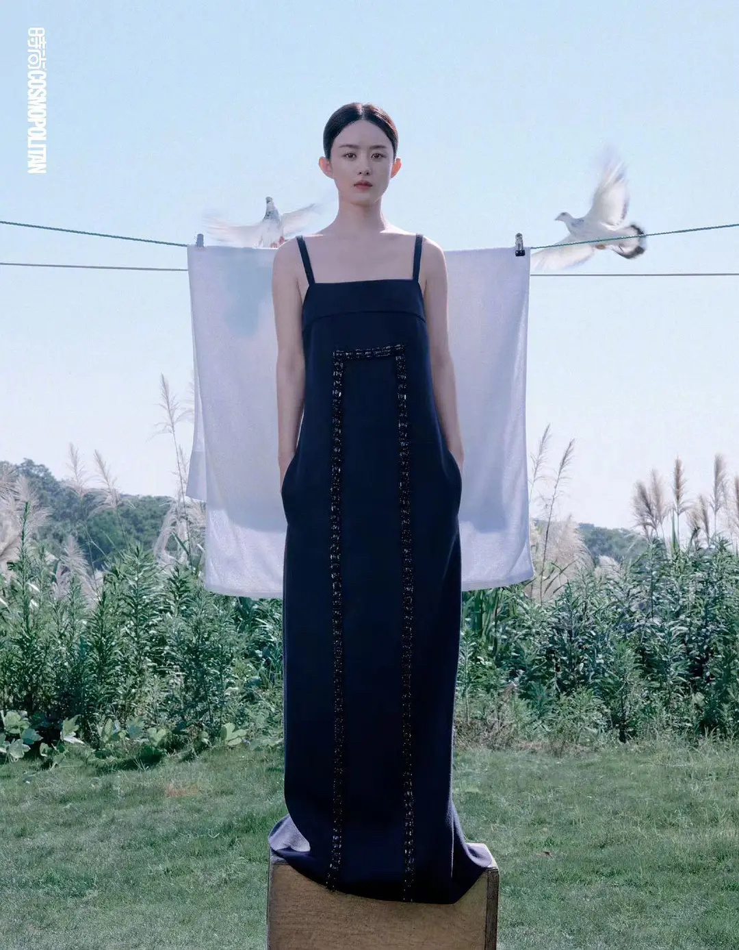 赵丽颖这是走的什么风格？看起来好壮 ​​​