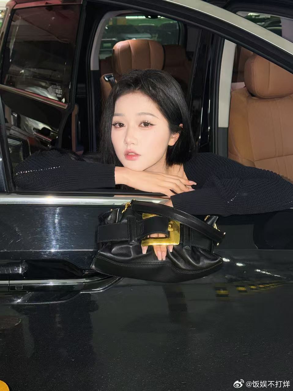 永远不会对有事业心的女性恶语相向，人红是非多是岳雨婷的困扰，却也是她的底气。她从