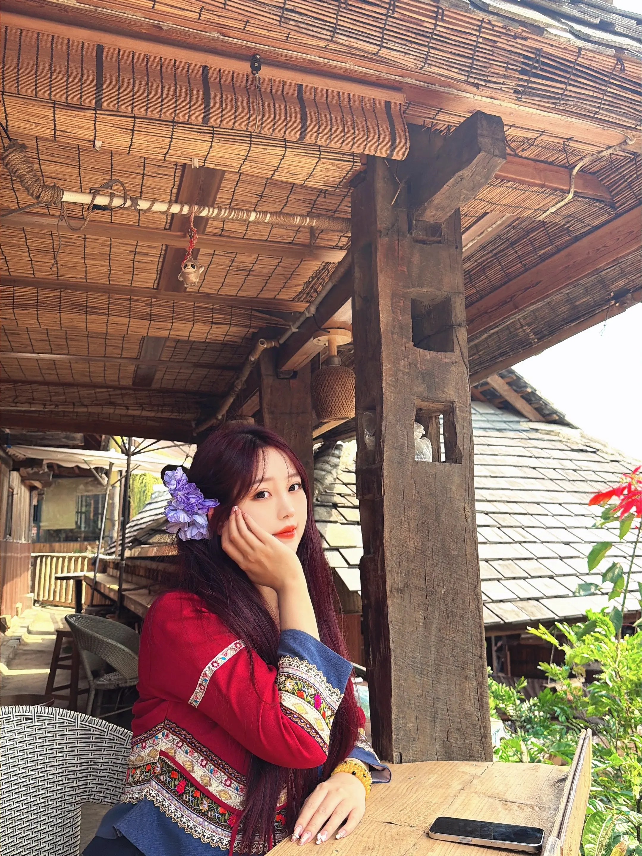 布朗族姑娘的一天， 布朗族女性如同蜂王树， 她们本就是高山⛰️