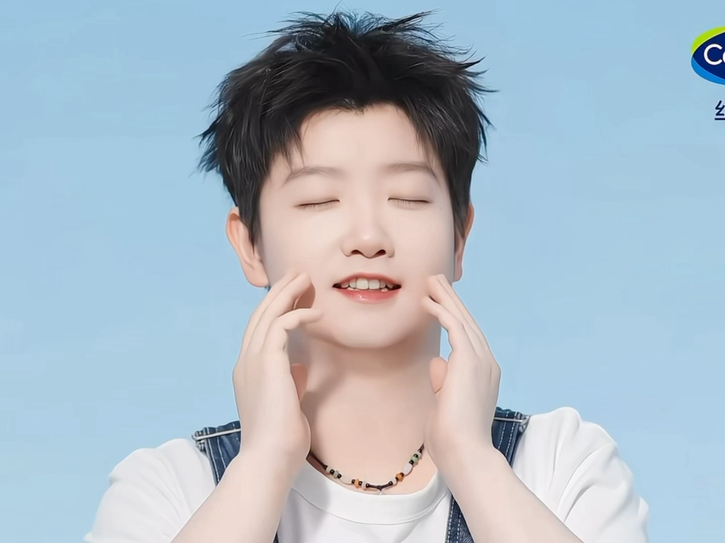 孙颖莎 我将坚决拥护小芙孙颖莎丝塔芙亚太区品牌代言人