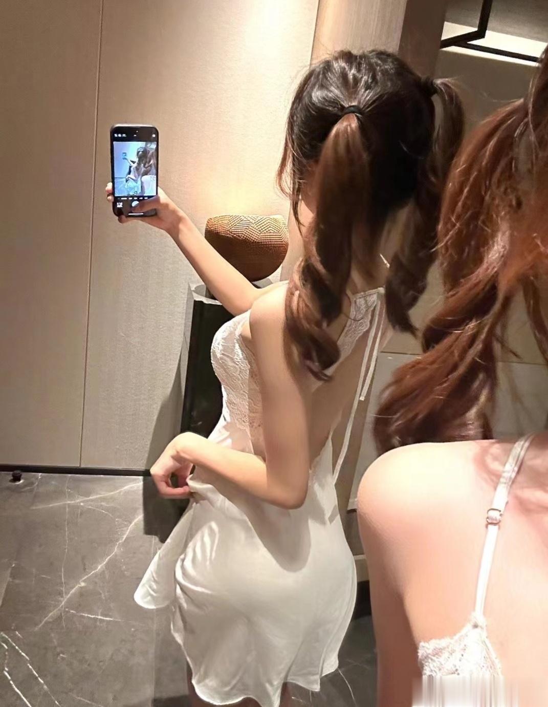 什么样的睡衣更有感觉 ​​​
