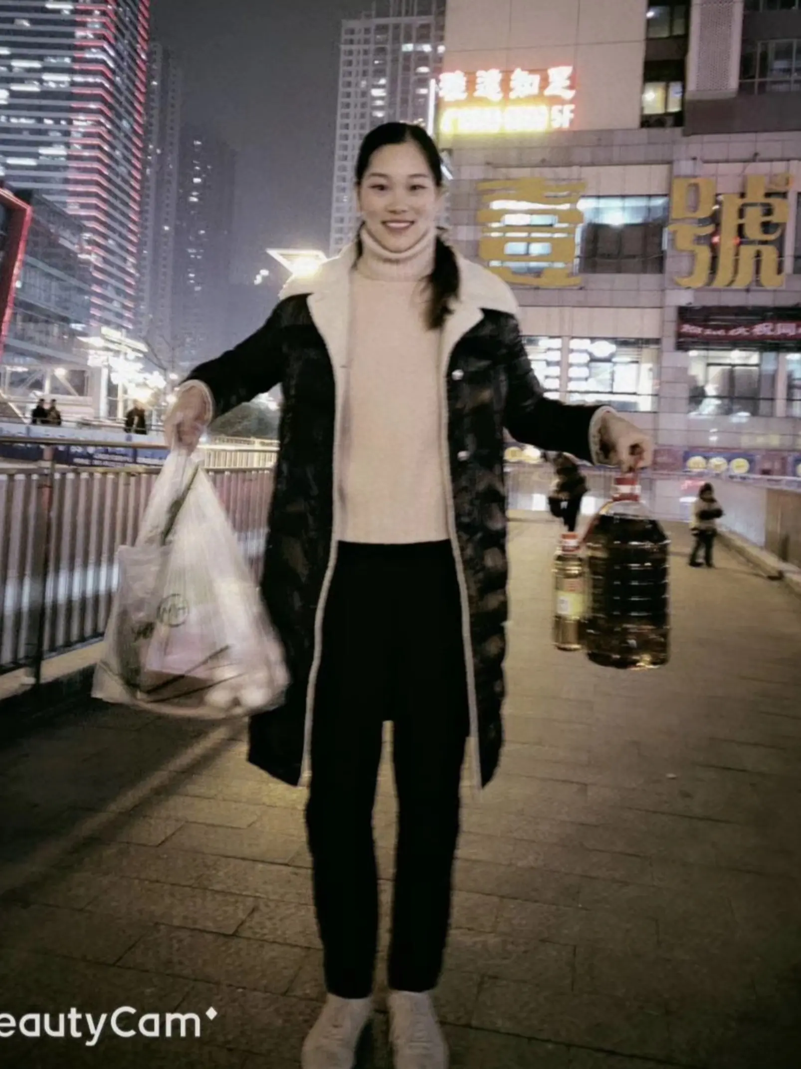 十年双手提的是柴米油盐 十年后一定是做自己💪