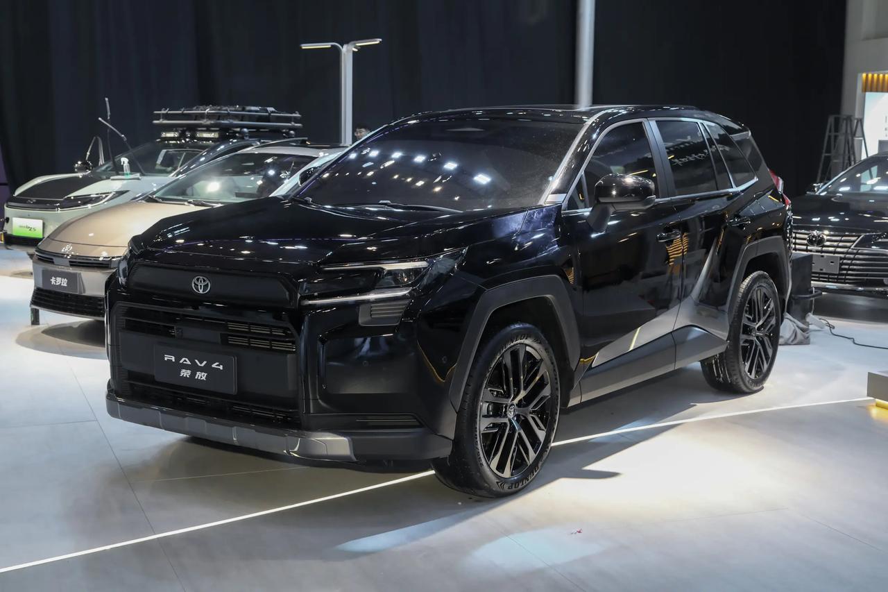 丰田RAV4荣放改款成功？距离爆款只差“价格诚意”了


说实话，丰田RAV4荣