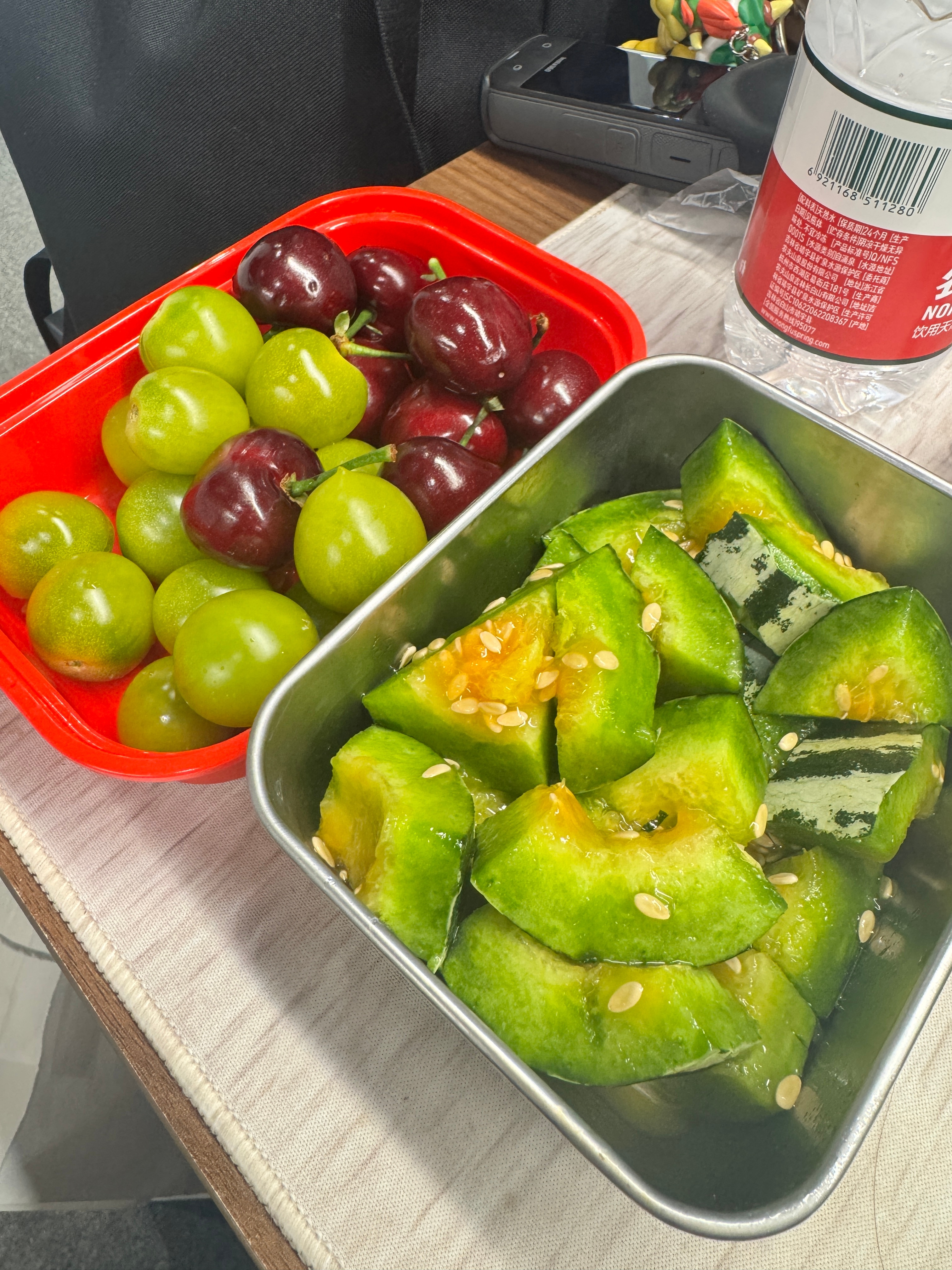 上个班差点干成积食了放假就不怎么吃零食一上班就想吃了