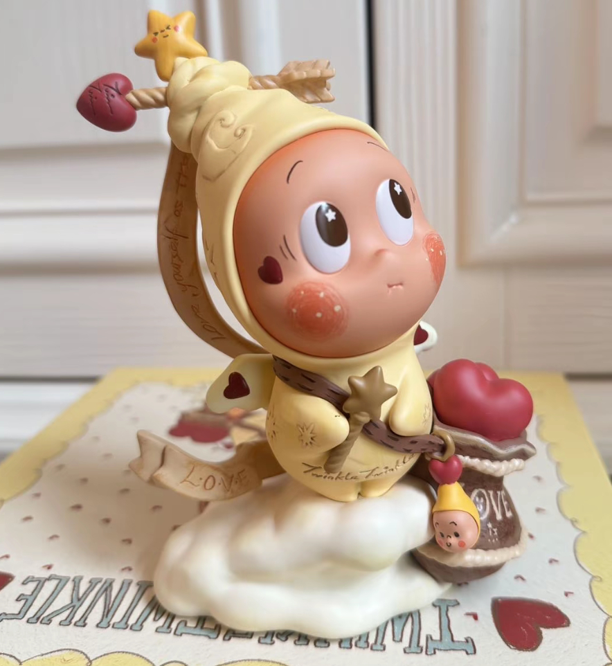 泡泡玛特星星人泡泡玛特里面可爱的星星人，星星人说”你会永远幸福”，“如果它可以买