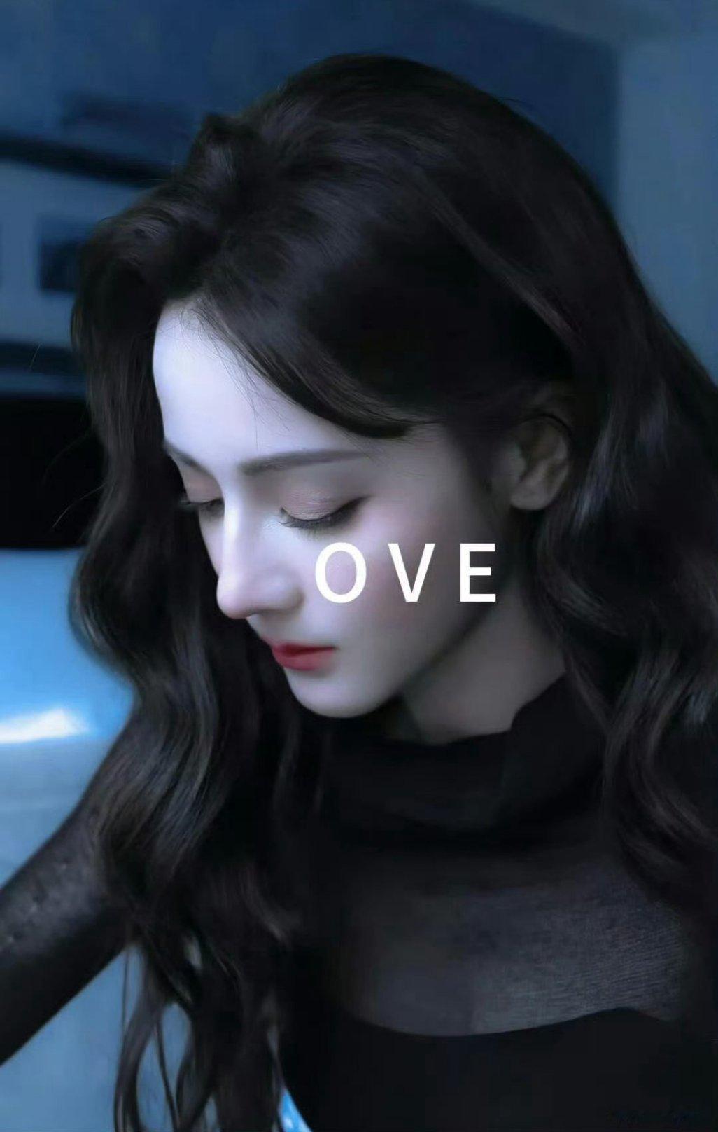 【迪丽热巴】转身向评委席走去 ·迪丽热巴初秋plog ​​​